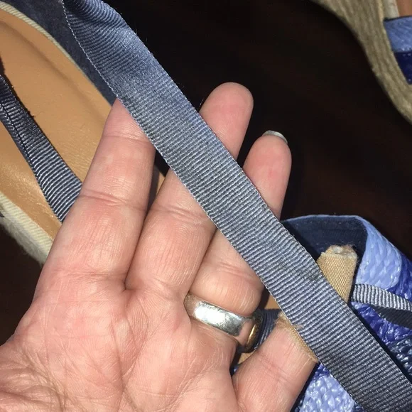 NWOT OLD NAVY Lace Up Espadrille Wedge Peep Toe Blue Sandals - Size 10 - Picture 15 of 15